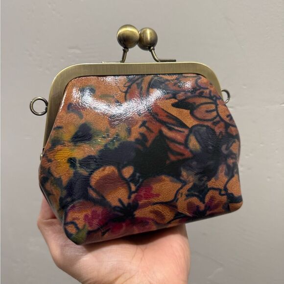 Genuine Leather Floral Print Handmade Kisslock Clutch/Wristlet/Crossbody - Picture 9 of 16